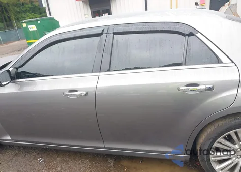 2012 Chrysler 300 Limited z USA, uszkodzony, nr VIN 2C3CCACG2CH138565